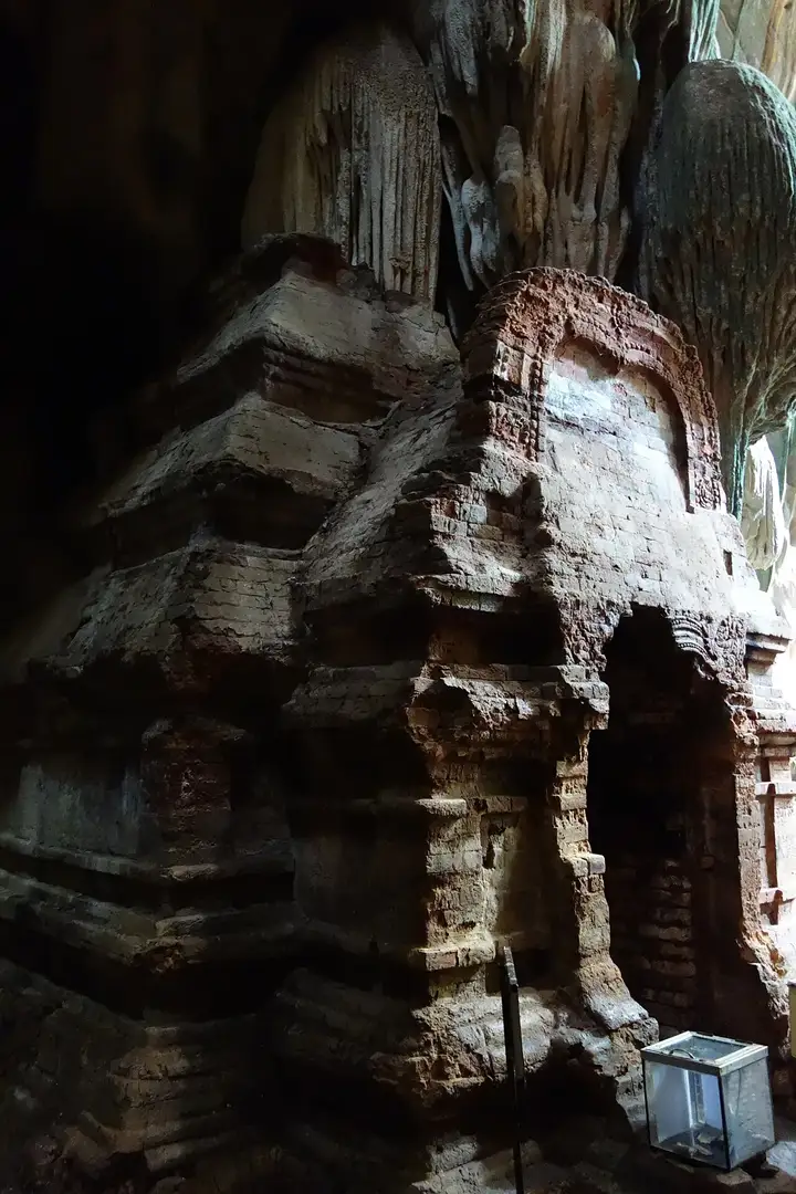 Interior of Phnom Chhngok cave