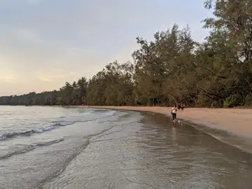 Kaoh Sramaoch Beach