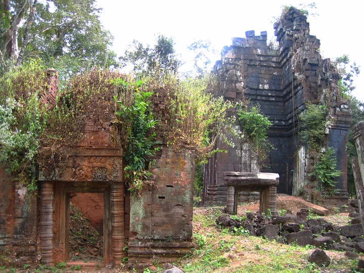Prasat Banteay Pir Choan at Koh Ker, photographed in 2009